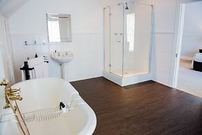 River Manor Boutique Hotel