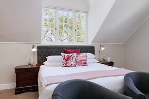 River Manor Boutique Hotel