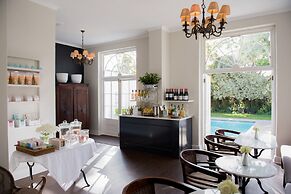 River Manor Boutique Hotel