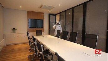 EZ Aclimação Hotel