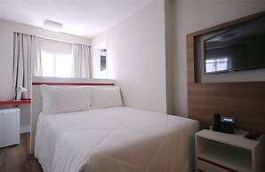 EZ Aclimação Hotel