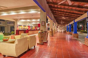 Grand Decameron Complex Bucerias, A Trademark All-Inclusive Resort