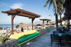 Grand Decameron Complex Bucerias, A Trademark All-Inclusive Resort