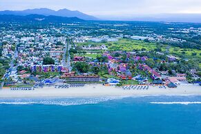 Grand Decameron Complex Bucerias, A Trademark All-Inclusive Resort