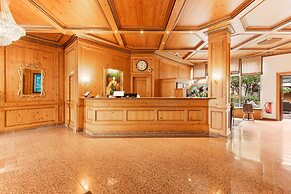 KING's HOTEL Center Superior