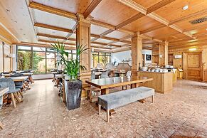 KING's HOTEL Center Superior