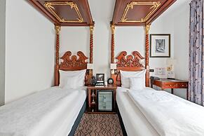 KING's HOTEL Center Superior