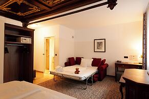 KING's HOTEL Center Superior