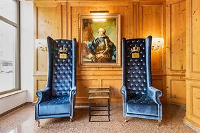 KING's HOTEL Center Superior