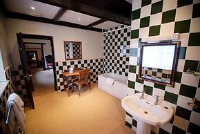 Cwrt Bleddyn Hotel & Spa
