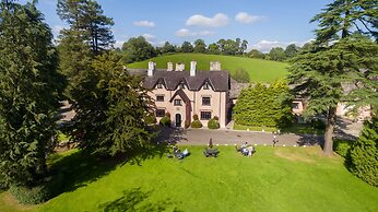 Cwrt Bleddyn Hotel & Spa
