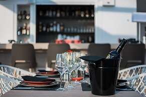 Acropolis Select Hotel