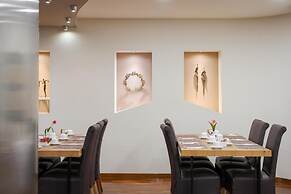 Acropolis Select Hotel