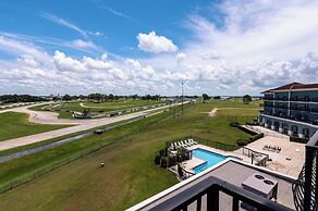 SEVEN Sebring Raceway Hotel