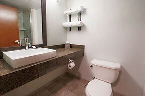 SEVEN Sebring Raceway Hotel