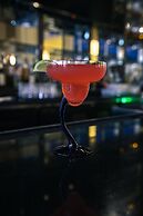 SEVEN Sebring Raceway Hotel