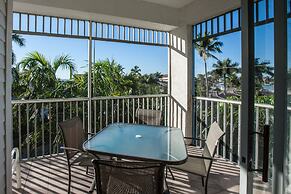 Olde Marco Island Inn and Suites