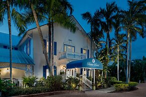 Olde Marco Island Inn and Suites
