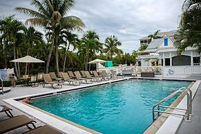 Olde Marco Island Inn and Suites