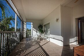 Olde Marco Island Inn and Suites