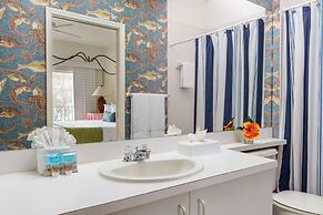 Olde Marco Island Inn and Suites