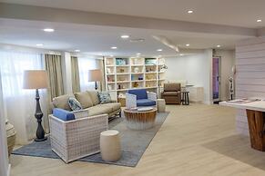 Beach House Suites by the Don CeSar