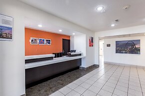 Motel 6 Troy, IL
