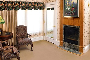 Cliff House at Pikes Peak