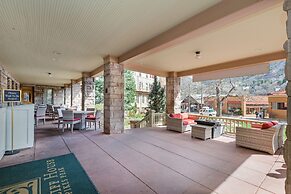 Cliff House at Pikes Peak