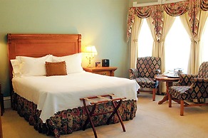 Cliff House at Pikes Peak