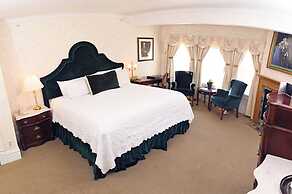 Cliff House at Pikes Peak