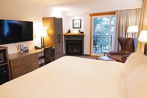 Pyramid Lake Lodge