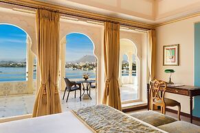 Taj Fateh Prakash Palace