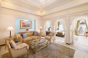 Taj Fateh Prakash Palace