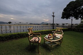 Taj Fateh Prakash Palace