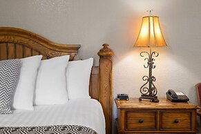 Super 8 by Wyndham Lewistown
