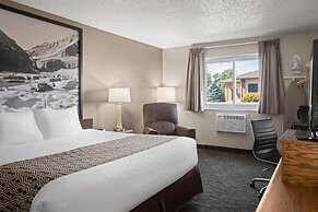 Super 8 by Wyndham Lewistown
