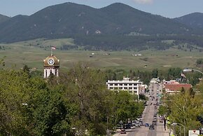 Super 8 by Wyndham Lewistown