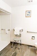 Quality Inn Alexis Rd