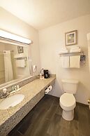 Quality Inn Alexis Rd