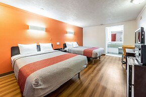 Motel 6 Mansfield, OH