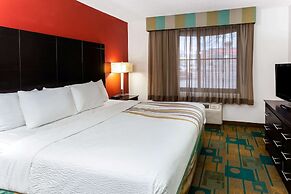 La Quinta Inn & Suites by Wyndham Milwaukee Bayshore Area