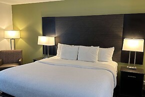 La Quinta Inn and Suites by Wyndham Cincinnati North