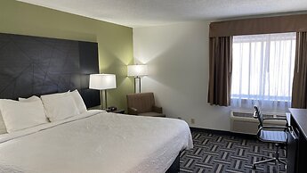 La Quinta Inn and Suites by Wyndham Cincinnati North