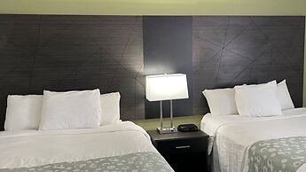 La Quinta Inn and Suites by Wyndham Cincinnati North