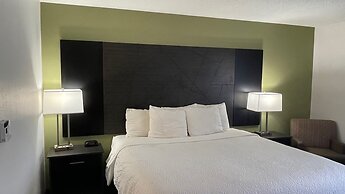 La Quinta Inn and Suites by Wyndham Cincinnati North