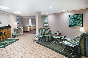 La Quinta Inn & Suites by Wyndham Columbia