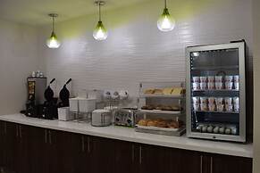 La Quinta Inn by Wyndham St. Louis Hazelwood - Airport North
