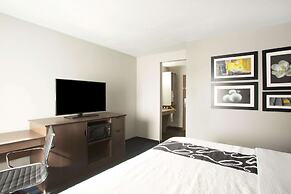 La Quinta Inn by Wyndham St. Louis Hazelwood - Airport North