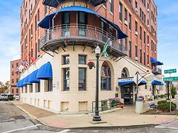 The Lafayette A grand Riverboat Era Hotel